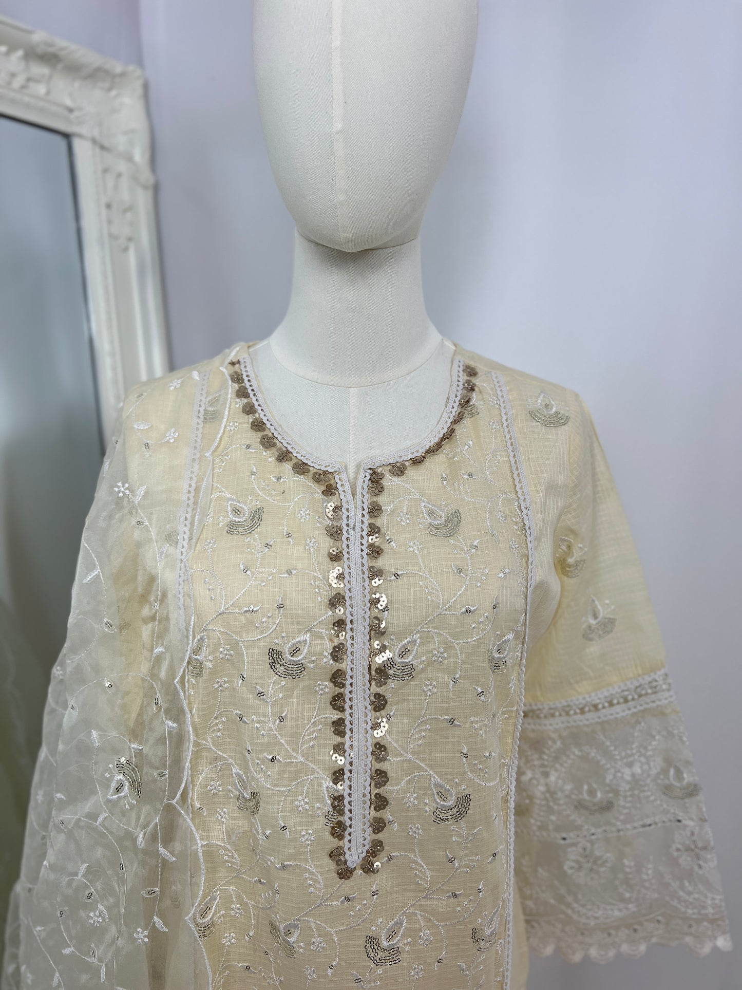 Embroidered Kurtha, Trousers & Shawl