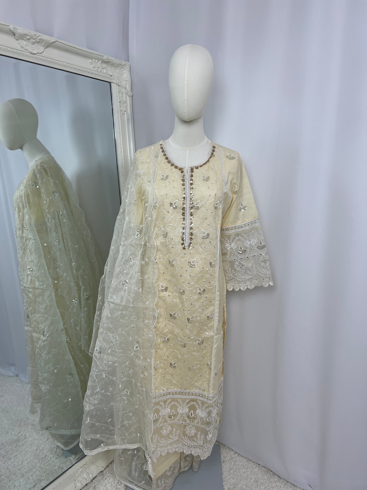 Embroidered Kurtha, Trousers & Shawl