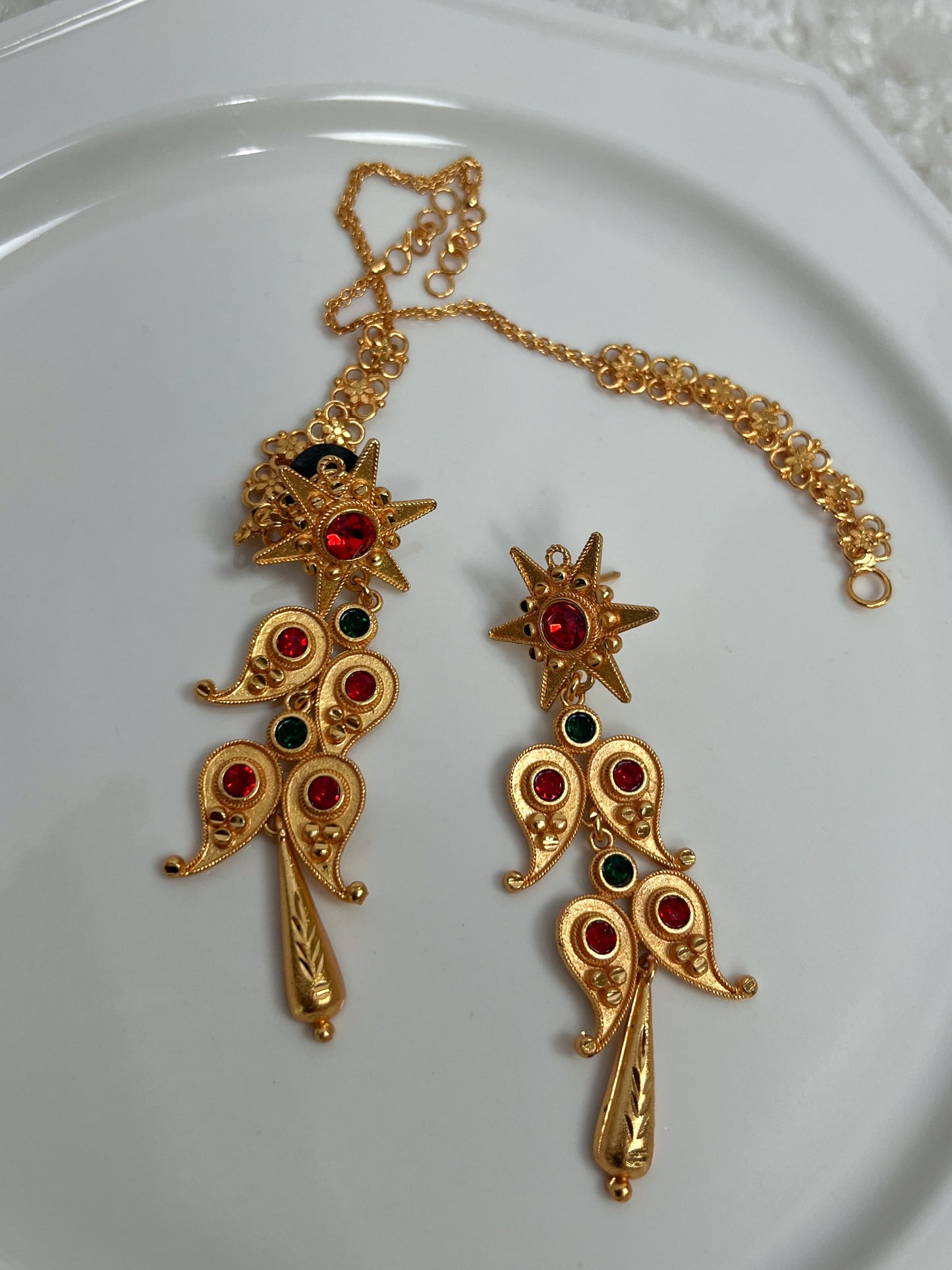 Cutting Yarling Drop Earrings - Two Steps With Chain