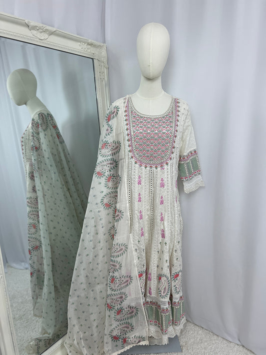 White Embroidered Kurtha Set with Trouser & Shawl