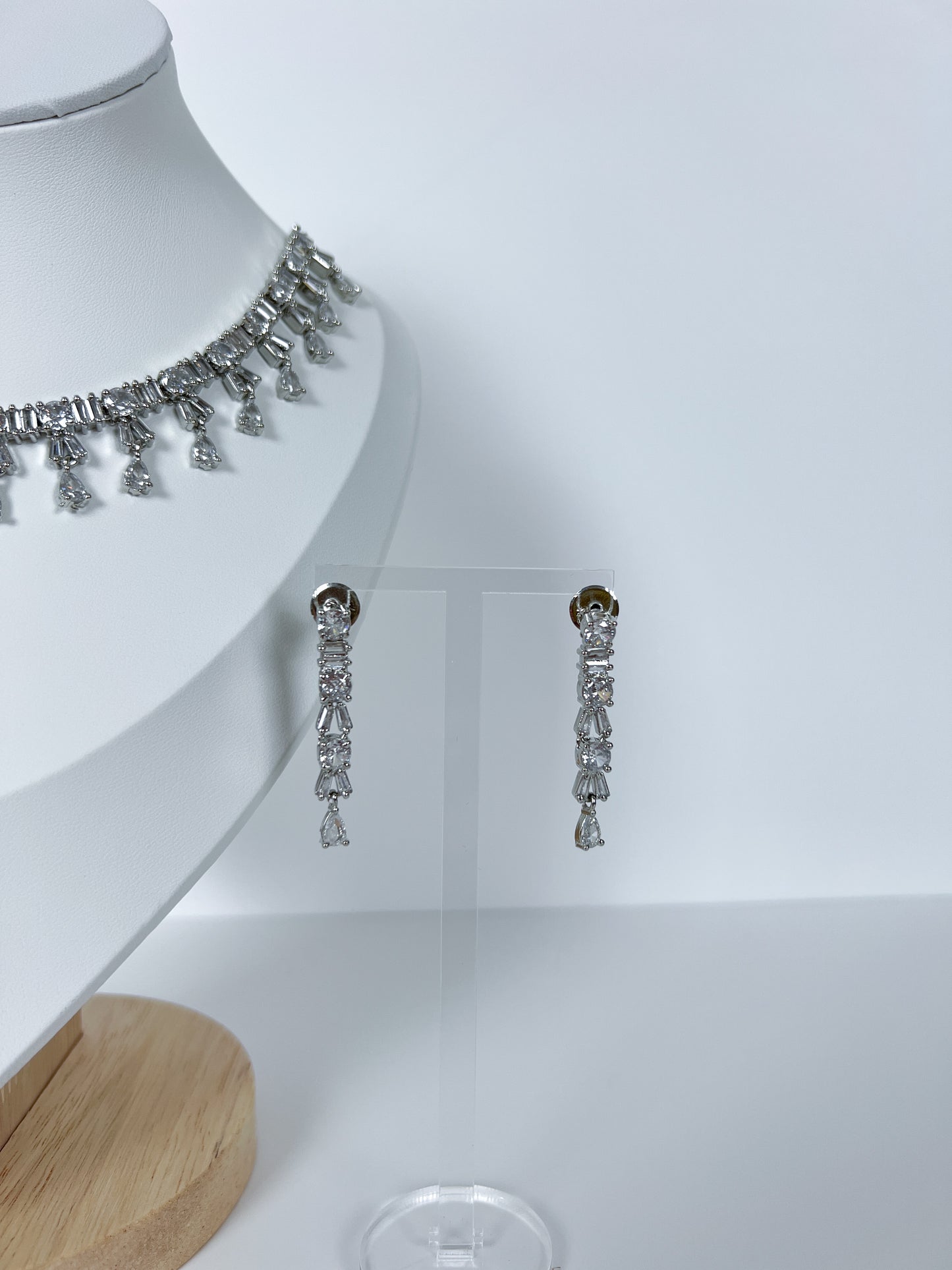 AD necklace set silver plated