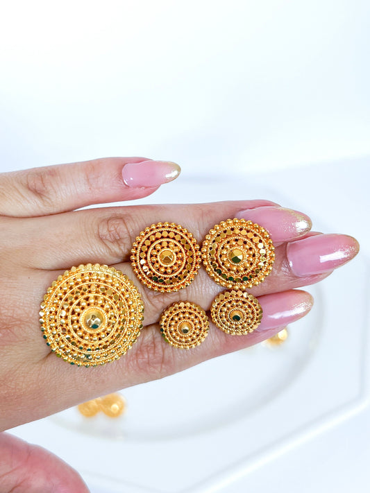 Stud Earrings with Adjustable Rings – Gold Plated