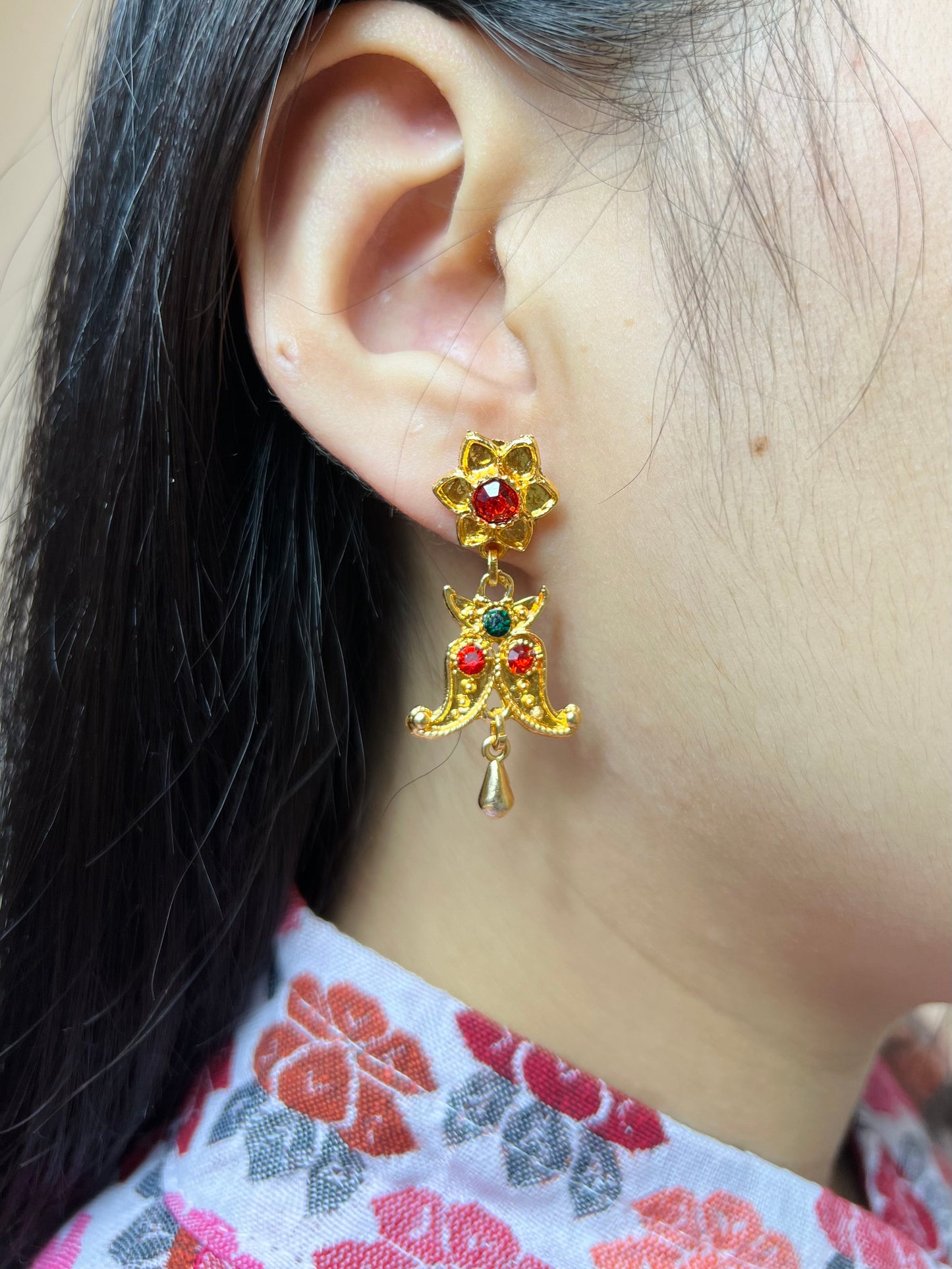 One Step Yarling – Gold Plated Drop Earrings
