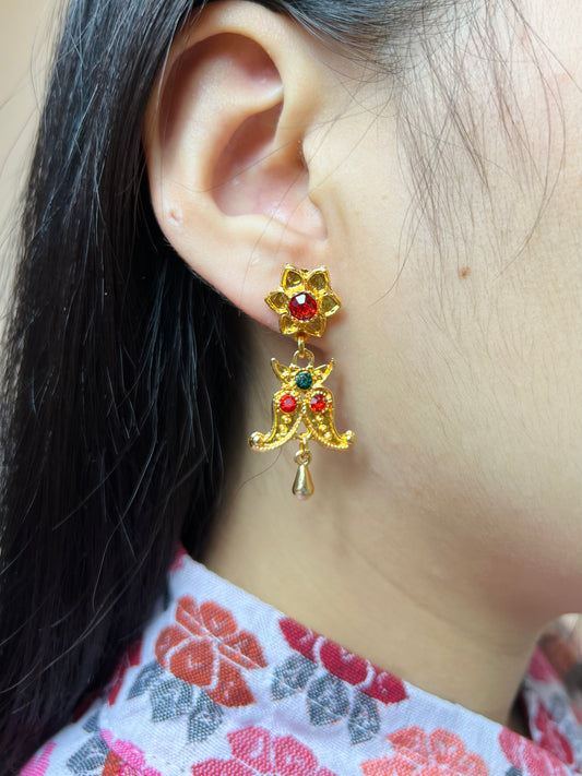 One Step Yarling – Gold Plated Drop Earrings