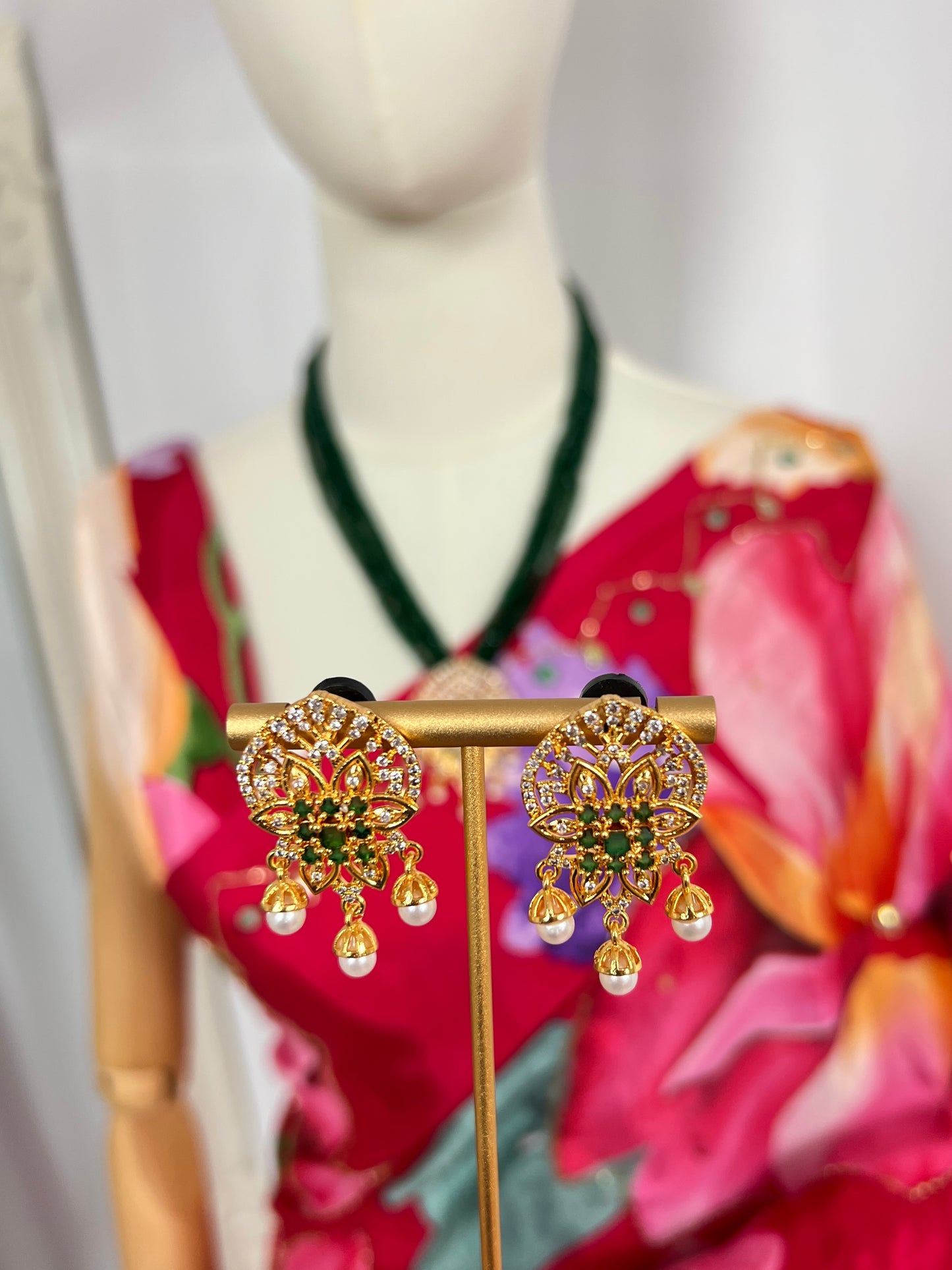 Green Hydropote Necklace Set with Earrings – Nepali Pote Mala