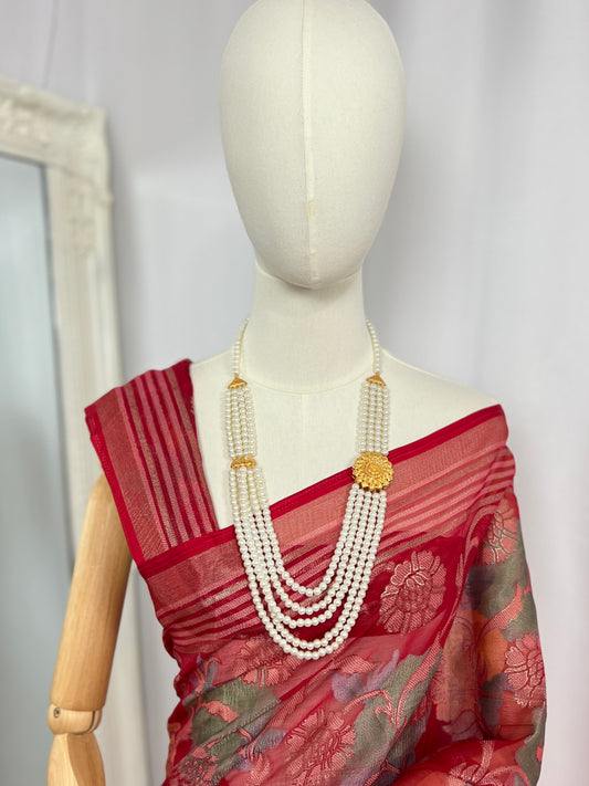 Long Pearl Haar – Multi-layer Necklace with Gold-plated Flower Design
