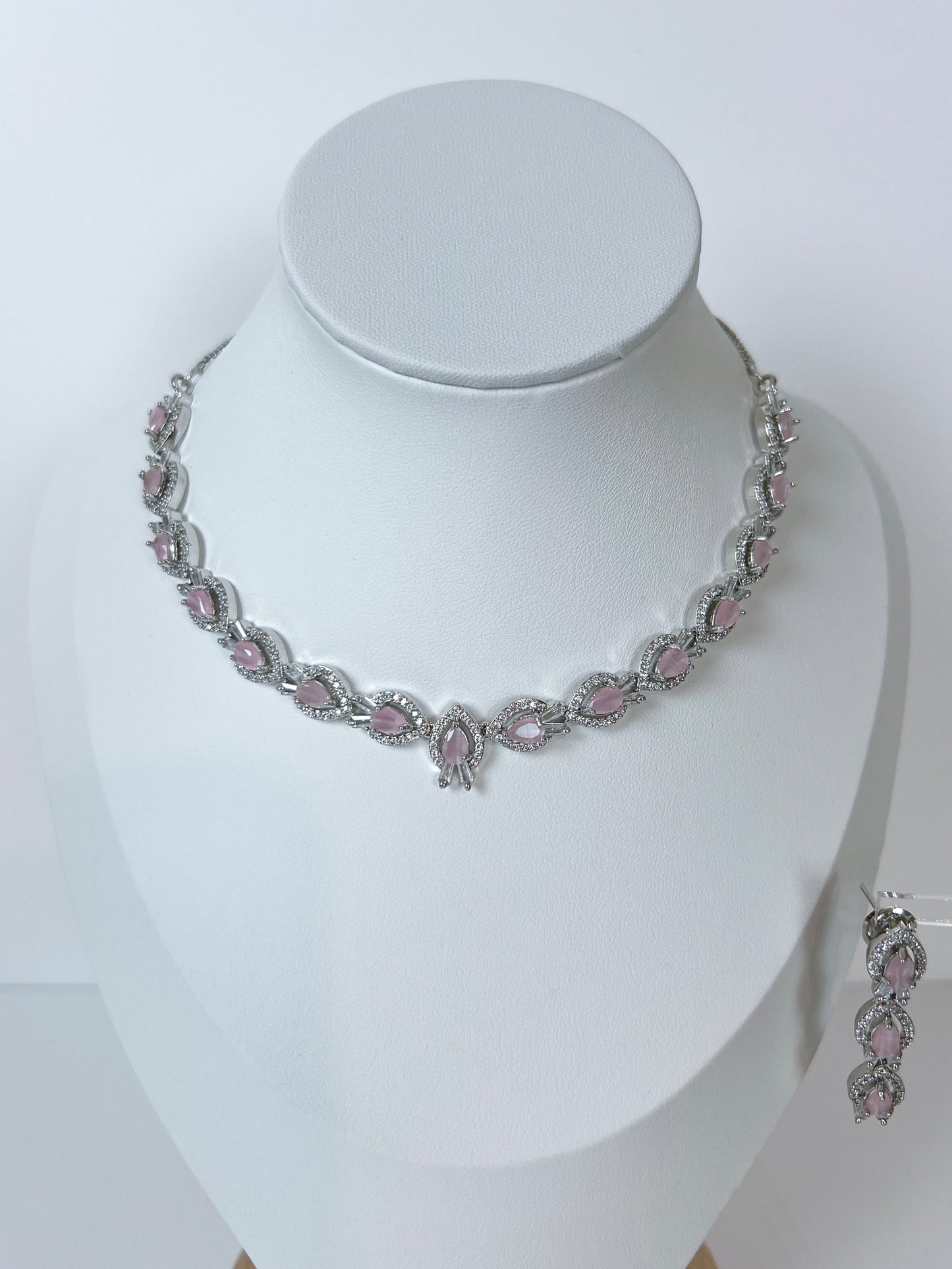 Pink stone necklace set
