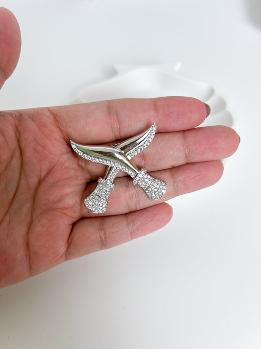 AD Khukuri Brooch – Silver-Plated