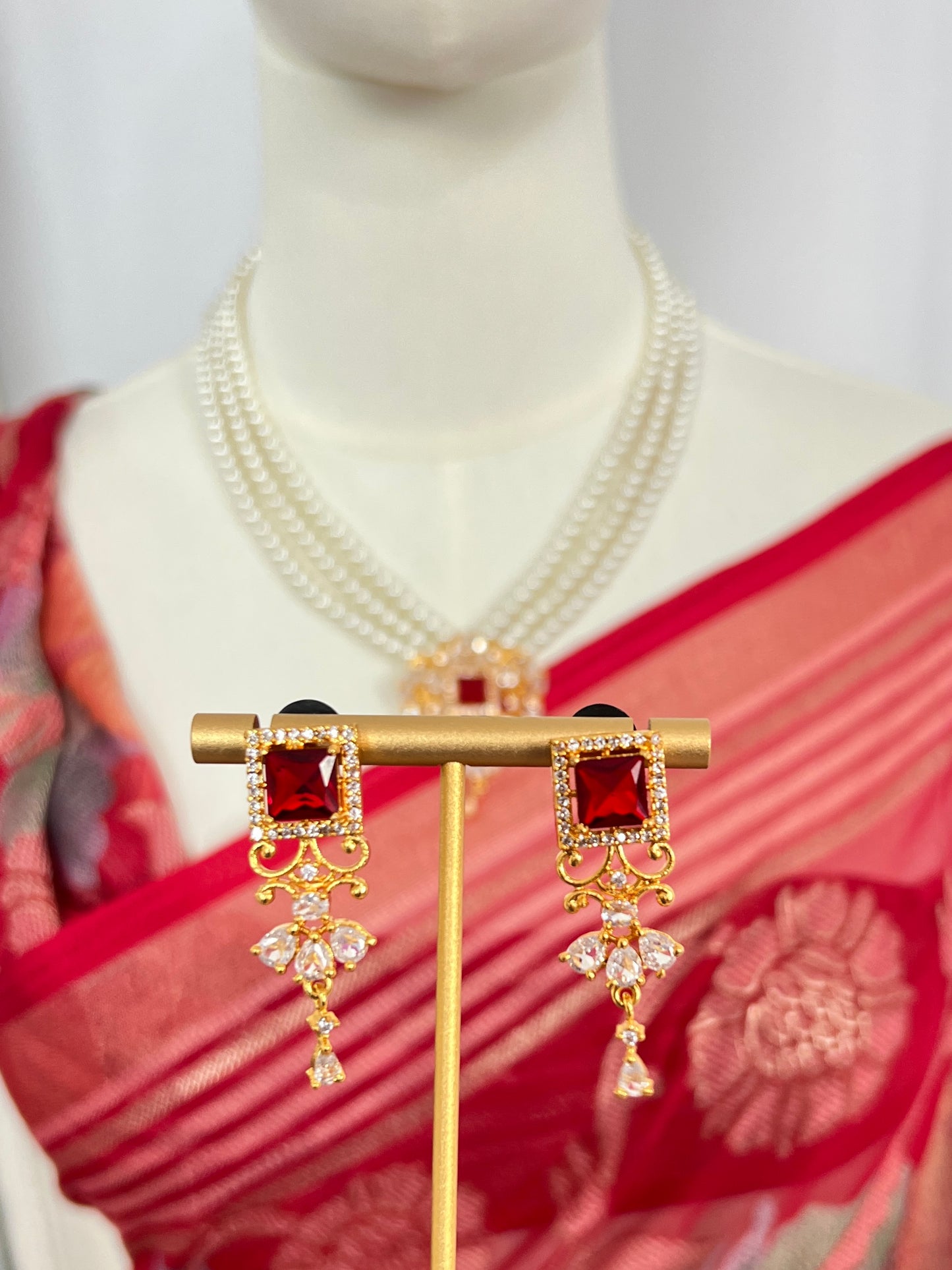 Pearl Necklace Set with Earrings – Red Stone & Gold Clasps
