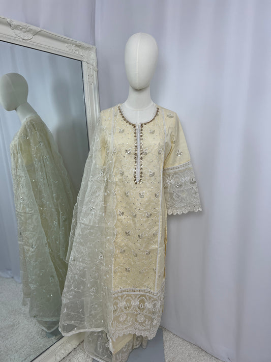 Embroidered Kurtha, Trousers & Shawl